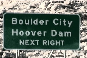 photo of a highway sign for Hoover Dam